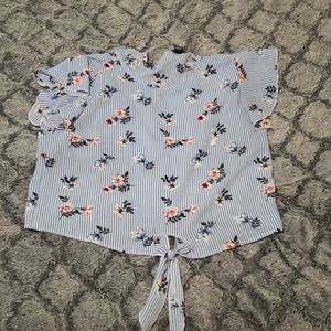 Blue floral crop top